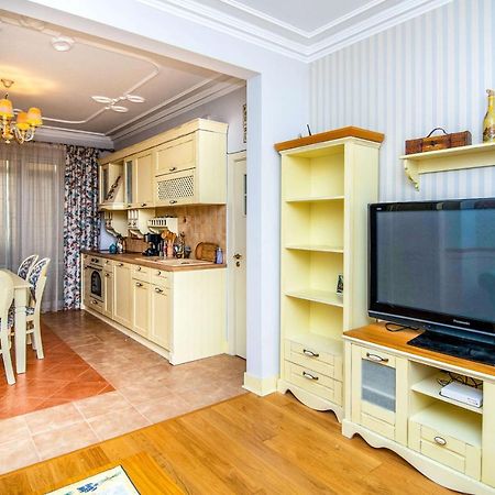 바르나 Central Shabby Chic Flat Close To Paid Parking 아파트 외부 사진